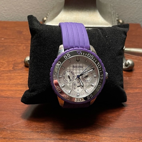 Bulova Sport Japanese Quartz (Battery-Powered) Silver Dial Men's Watch - Picture 2 of 6